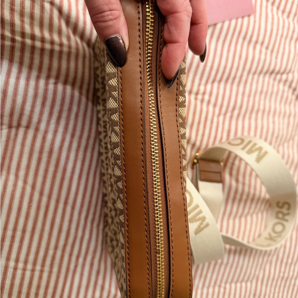 Michael Kors Tan and Brown Logo Crossbody Bag - Picture 5 of 11
